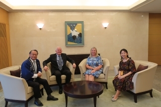 ライト当地米国大使夫妻来訪